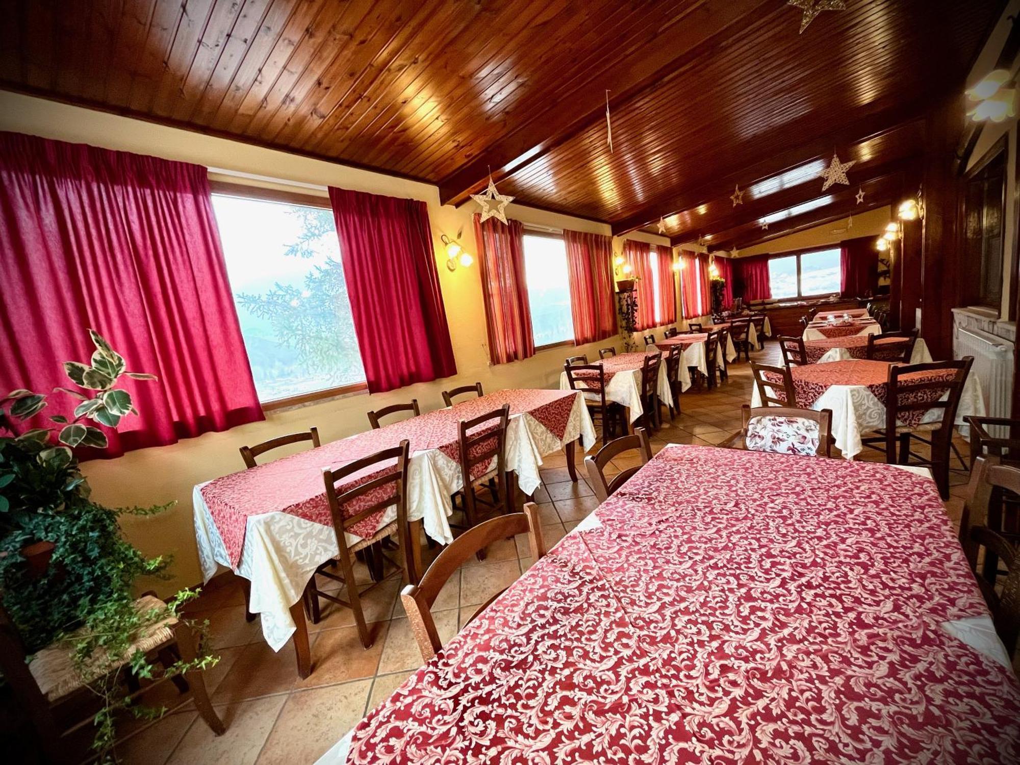 Hotel Pinguino Pescasseroli Exterior foto